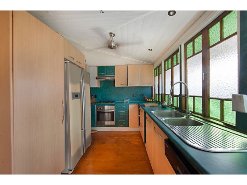 30 Ackers Street, Hermit Park QLD 4812