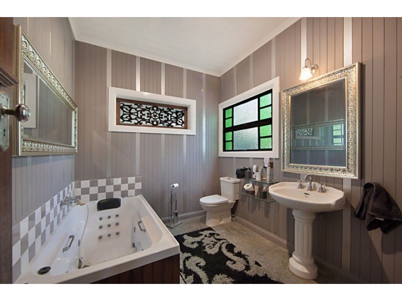 30 Ackers Street, Hermit Park QLD 4812