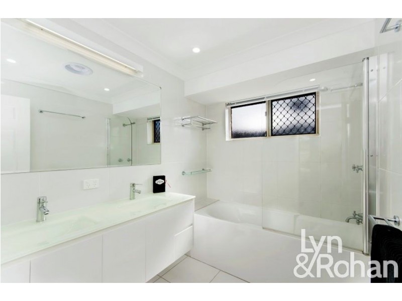 21 Seldon Place, Kirwan QLD 4817