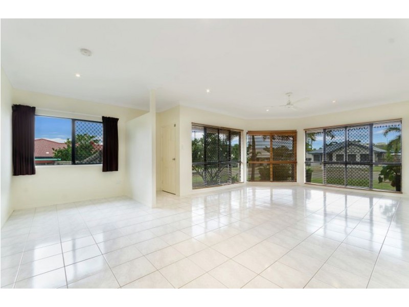 22 Mendi Drive, Bushland Beach QLD 4818