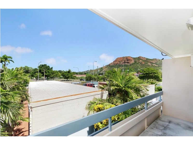 8/22 Stuart Street, North Ward QLD 4810