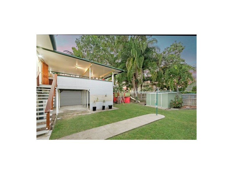 12 Karina Crescent, Rasmussen QLD 4815