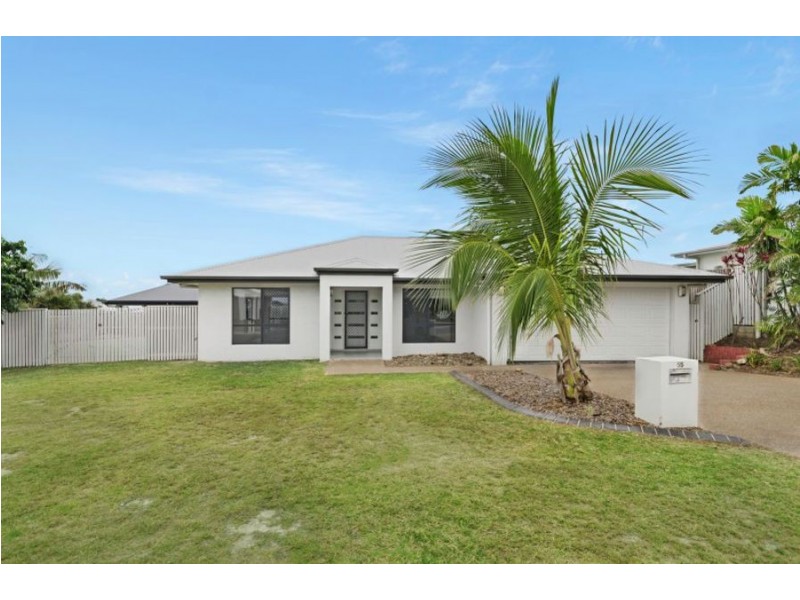55 Rattray Street, Bushland Beach QLD 4818
