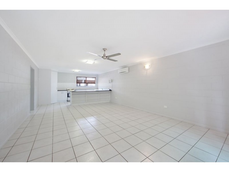 2/105 Francis Street, West End QLD 4810