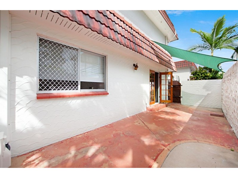 2/105 Francis Street, West End QLD 4810