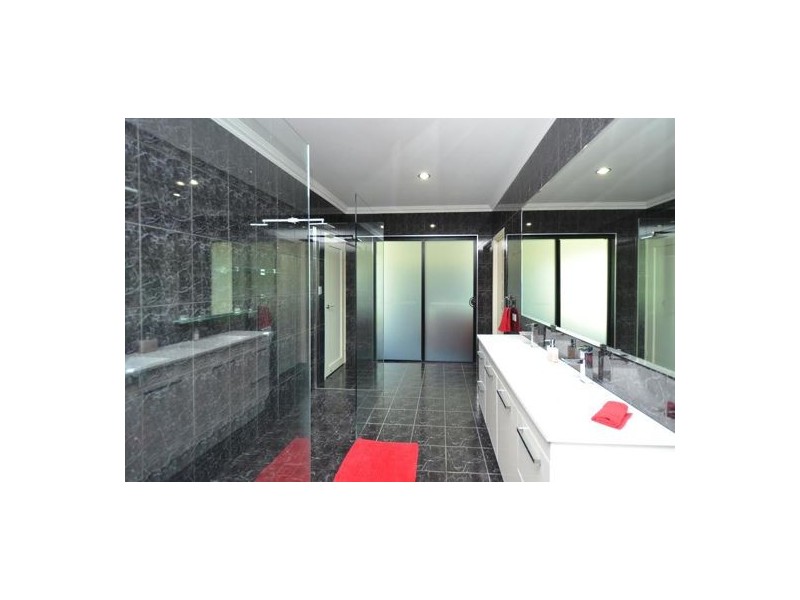 30 Tennessee Way, Kelso QLD 4815