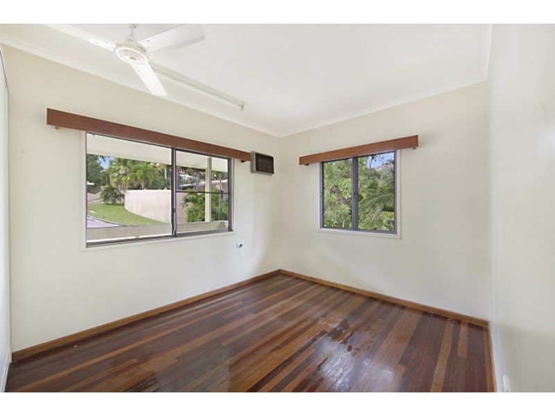 32 St James Drive, Belgian Gardens QLD 4810