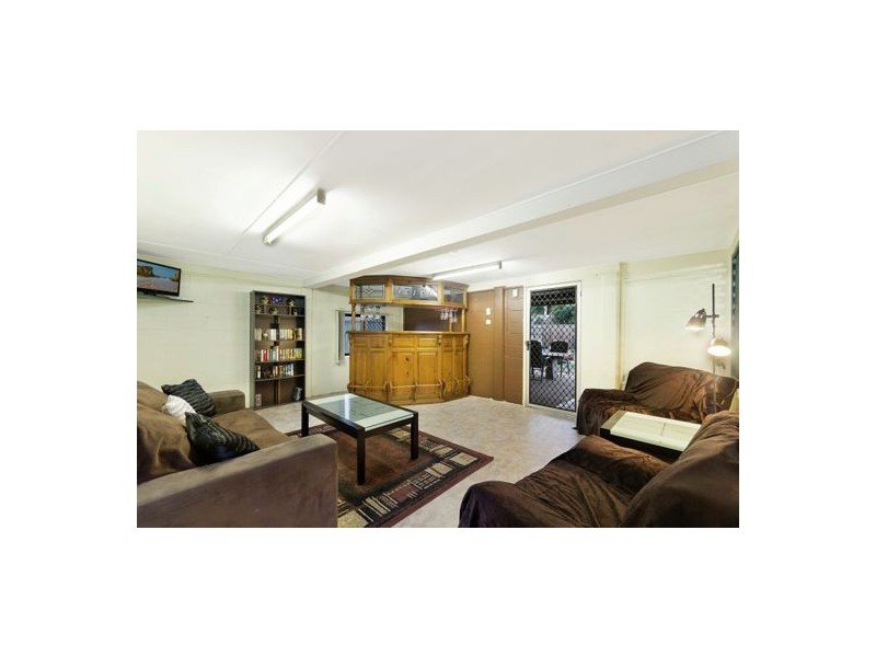 222 Charles Street, Cranbrook QLD 4814