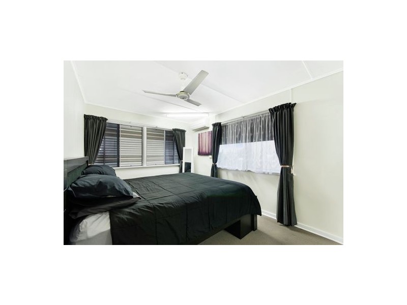 222 Charles Street, Cranbrook QLD 4814