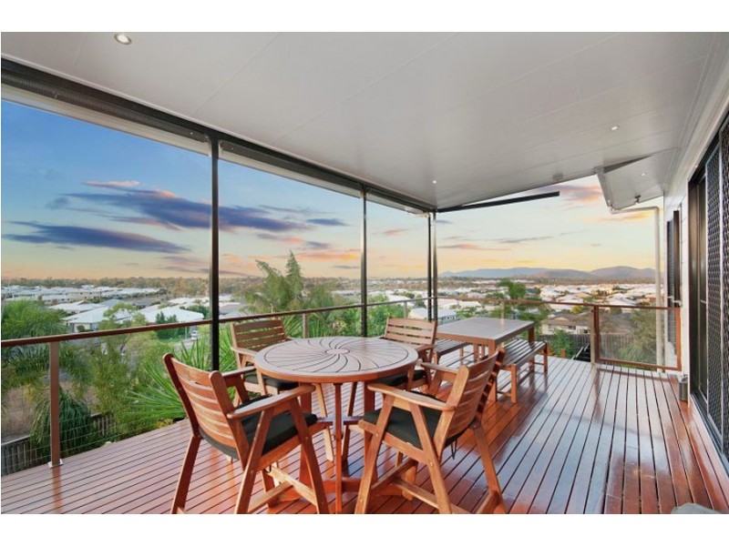 5 Harrier Court, Bushland Beach QLD 4818