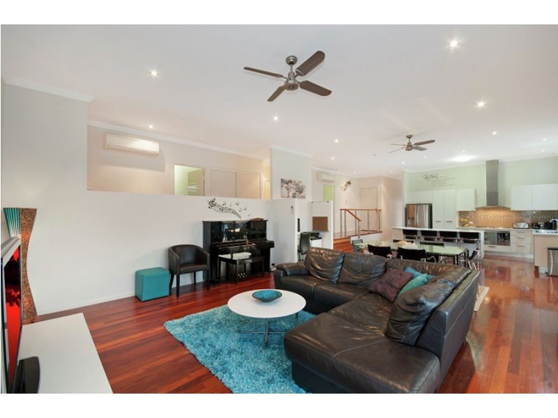 5 Harrier Court, Bushland Beach QLD 4818