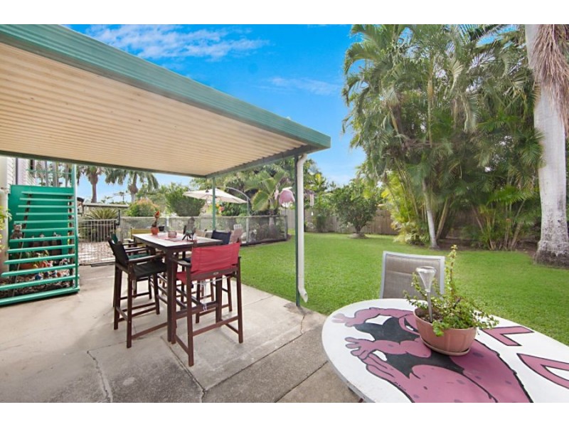 14 Buchanan Street, Mount Louisa QLD 4814