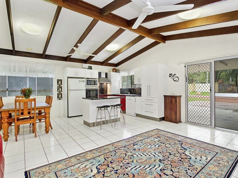 6 Sharp Street, Mount Louisa QLD 4814