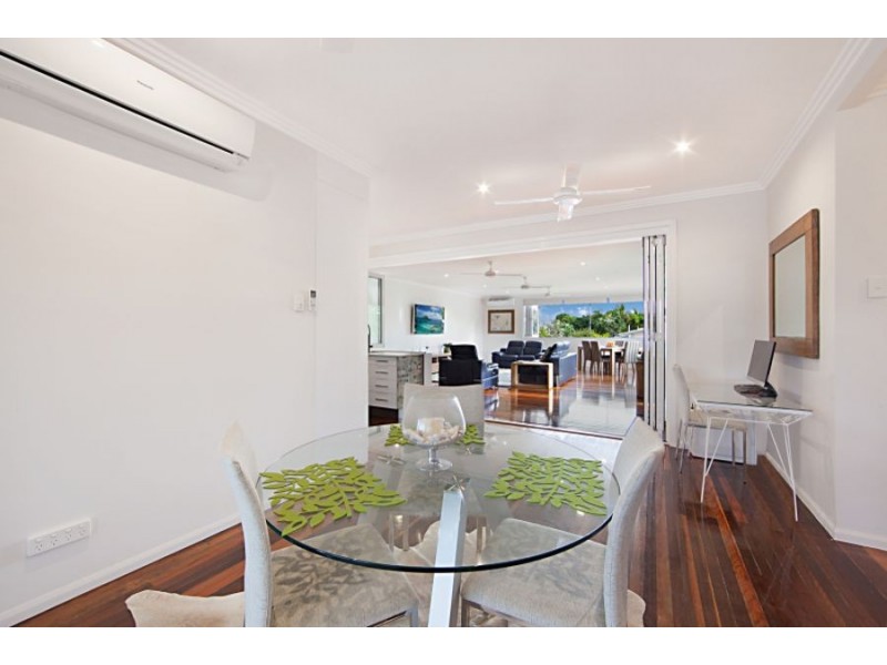 13 Esk Street, Rowes Bay QLD 4810