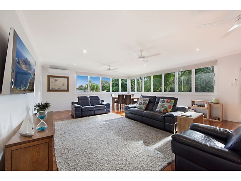 13 Esk Street, Rowes Bay QLD 4810