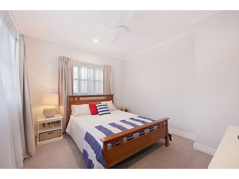 13 Esk Street, Rowes Bay QLD 4810