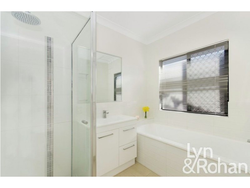 6 Batiki Circuit, Burdell QLD 4818