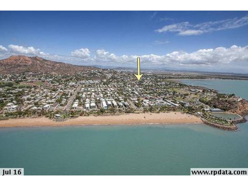 9 Bundock Street, North Ward QLD 4810