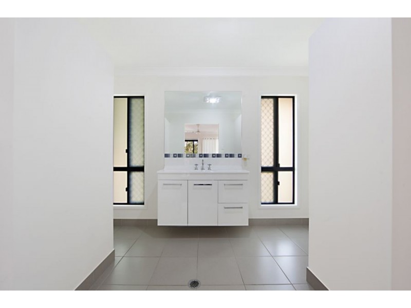 3 Blackview Avenue, Black River QLD 4818