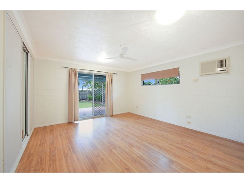 6 Bedrock Court, Mount Louisa QLD 4814