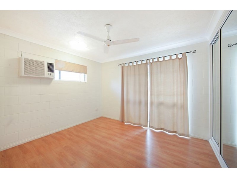 6 Bedrock Court, Mount Louisa QLD 4814