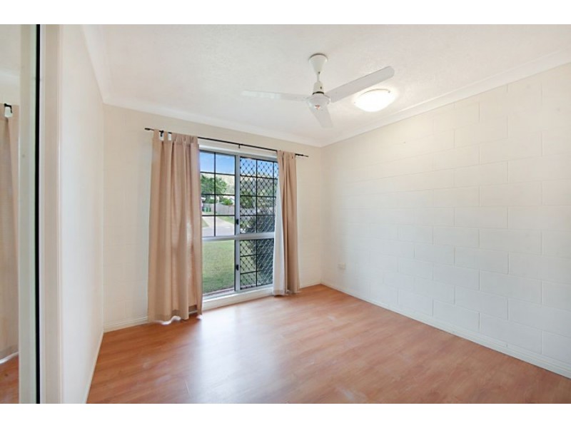 6 Bedrock Court, Mount Louisa QLD 4814