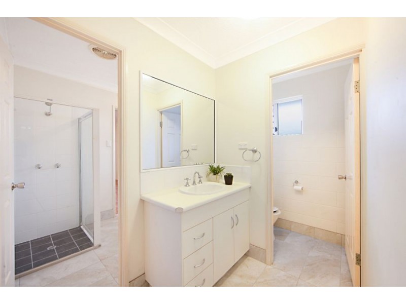 6 Bedrock Court, Mount Louisa QLD 4814