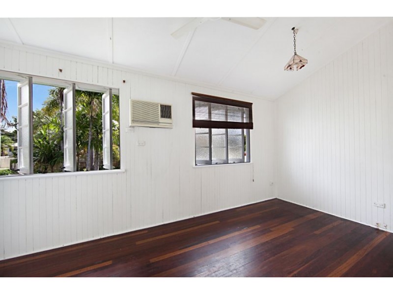 39 Sargeant Street, Gulliver QLD 4812