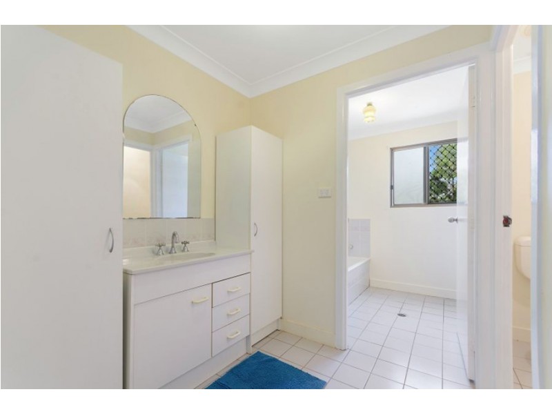 5 Bunya Street, Bushland Beach QLD 4818