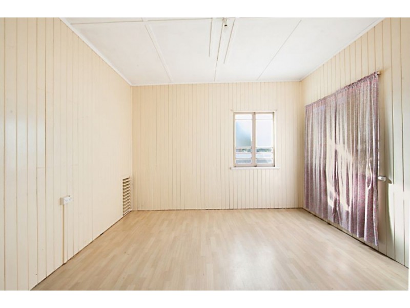 27 Palmerston Street, Currajong QLD 4812