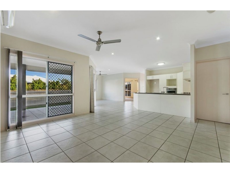 4 Eungella Court, Bushland Beach QLD 4818