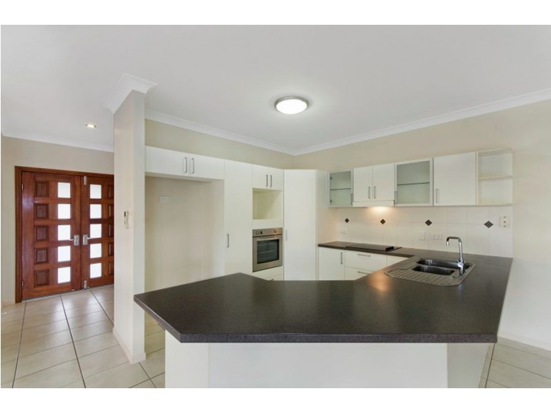 4 Eungella Court, Bushland Beach QLD 4818