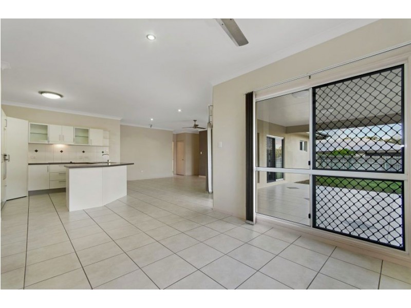 4 Eungella Court, Bushland Beach QLD 4818