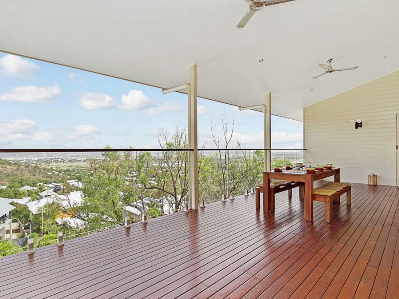 20 The Point, Castle Hill QLD 4810