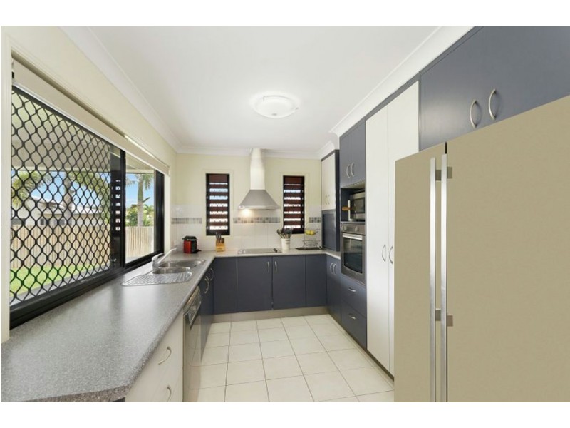 27 Seabrook Circuit, Bushland Beach QLD 4818