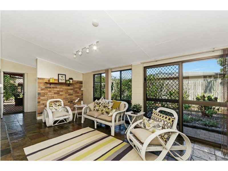 11 Stephanie Street, Rasmussen QLD 4815