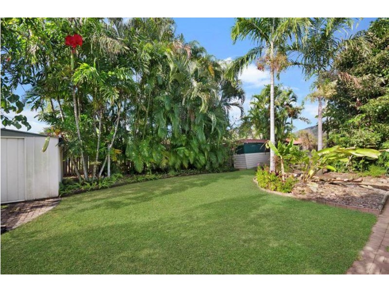 11 Stephanie Street, Rasmussen QLD 4815