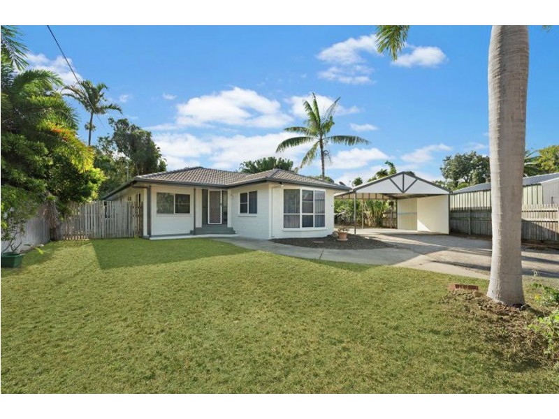 Bushland Beach QLD 4818