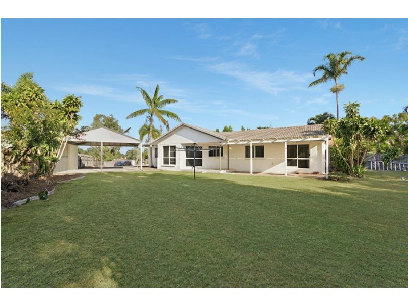 Bushland Beach QLD 4818