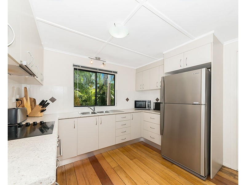 60 Tenth Avenue, Railway Estate QLD 4810