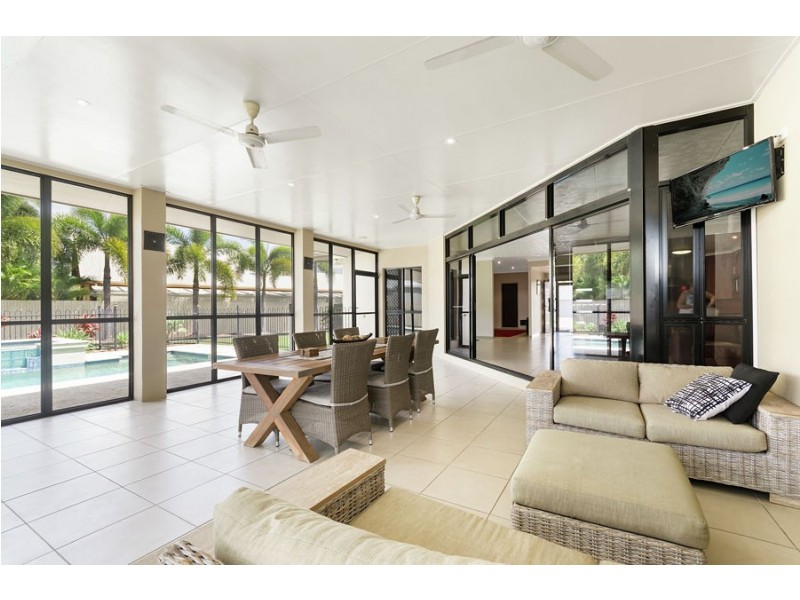 18 Blackbean Court, Mount Louisa QLD 4814