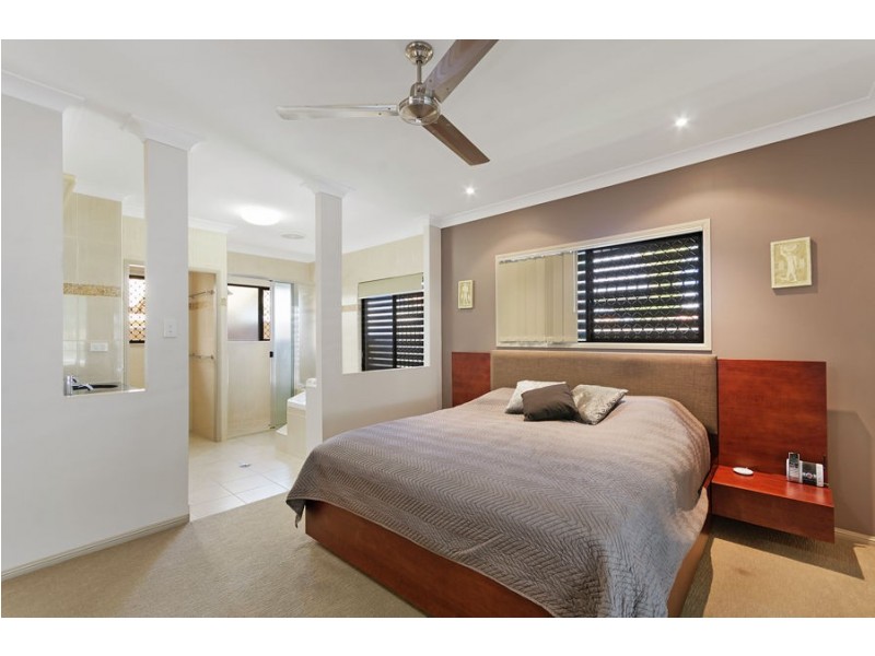 18 Blackbean Court, Mount Louisa QLD 4814