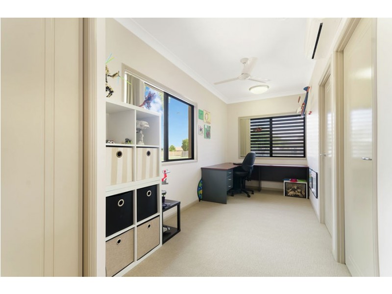 18 Blackbean Court, Mount Louisa QLD 4814