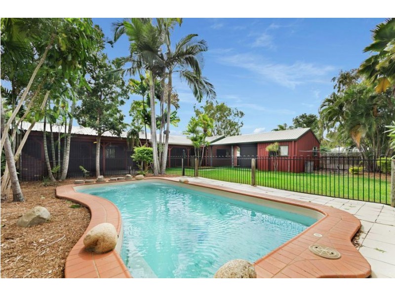 1 Gum Court, Bushland Beach QLD 4818