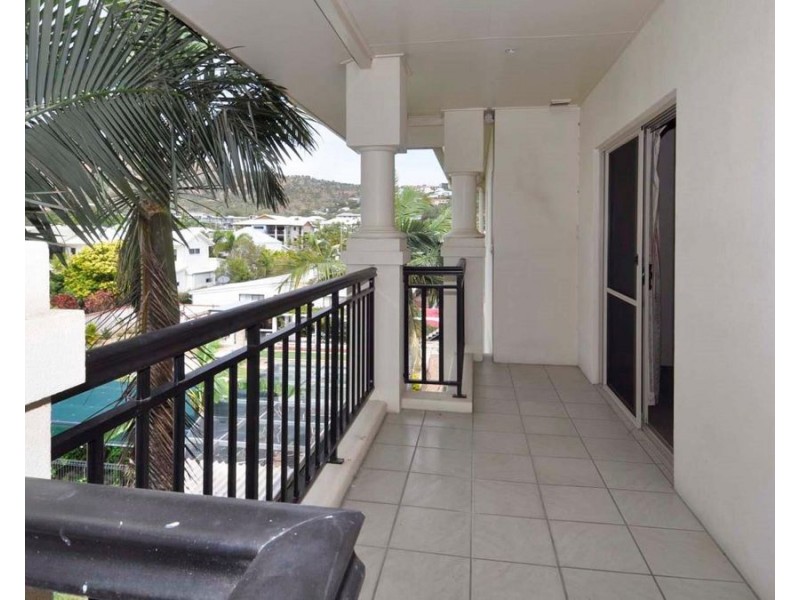 4/122 Eyre Street, North Ward QLD 4810