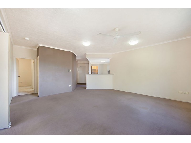 7/263 Riverside Boulevard, Douglas QLD 4814