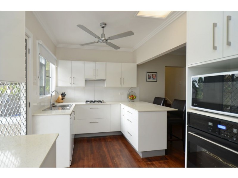 11 Bishop Street, Belgian Gardens QLD 4810