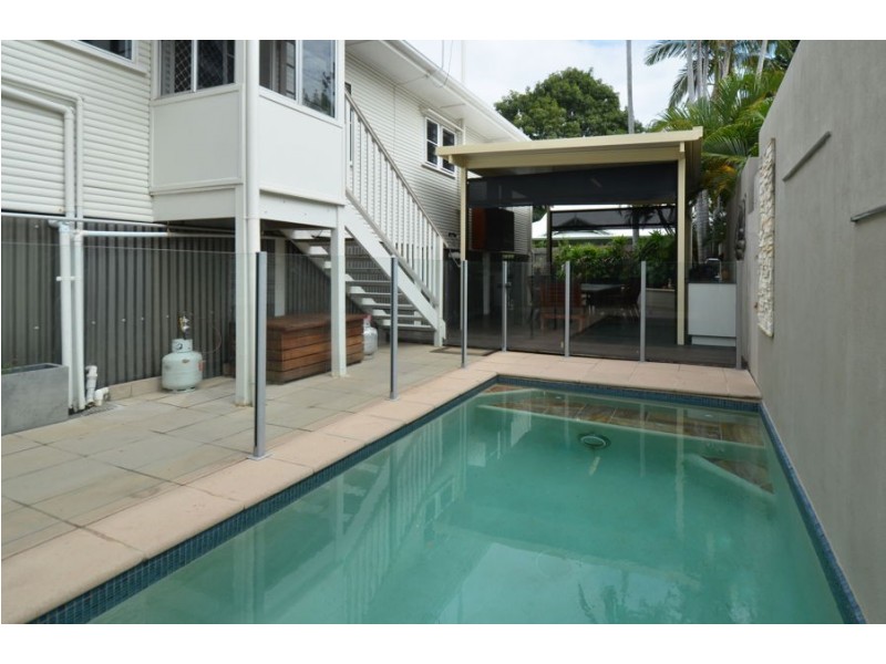 11 Bishop Street, Belgian Gardens QLD 4810