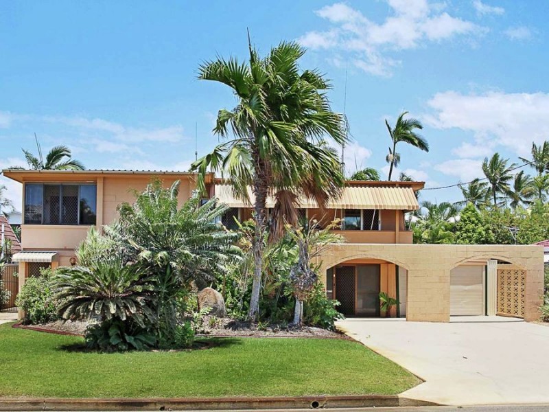 10 Seaward Crescent, Pallarenda QLD 4810