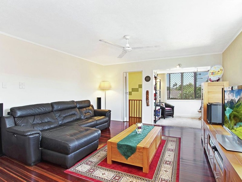 10 Seaward Crescent, Pallarenda QLD 4810